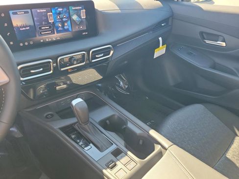 New 2026 Nissan Sentra SV w/ SV Convenience Package FWD image 23