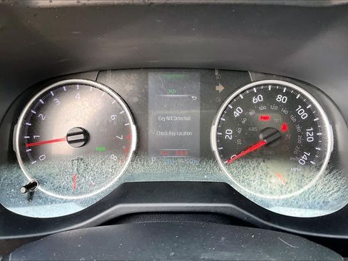 Used 2020 Toyota RAV4 XLE FWD image 24