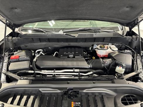 Used 2024 Chevrolet Silverado 1500 LT AWD/4WD image 42
