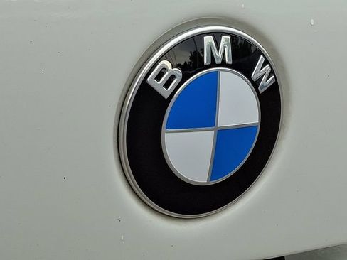 Used 2023 BMW X5 xDrive40i w/ Premium Package AWD/4WD image 33
