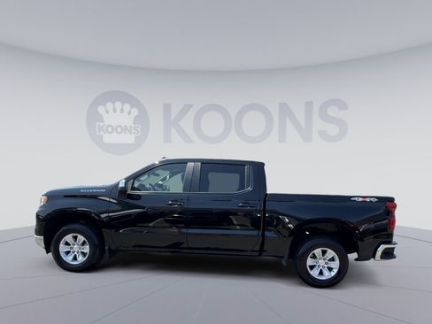 Used 2025 Chevrolet Silverado 1500 LT AWD/4WD image 2