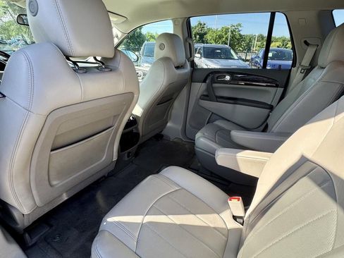 Used 2017 Buick Enclave Leather FWD image 13
