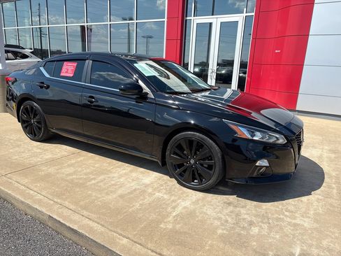Certified 2022 Nissan Altima 2.5 SR w/ Midnight Edition Package FWD image 7