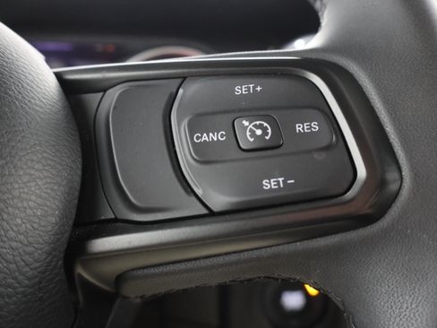 Used 2023 Jeep Wrangler Unlimited Sport AWD/4WD image 13