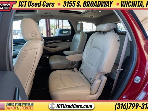 Used 2018 Buick Enclave Premium w/ Trailering Package AWD/4WD image 10