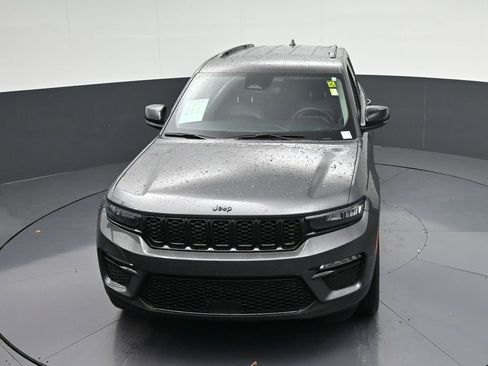 Used 2024 Jeep Grand Cherokee Limited w/ Black Appearance Package AWD/4WD image 28
