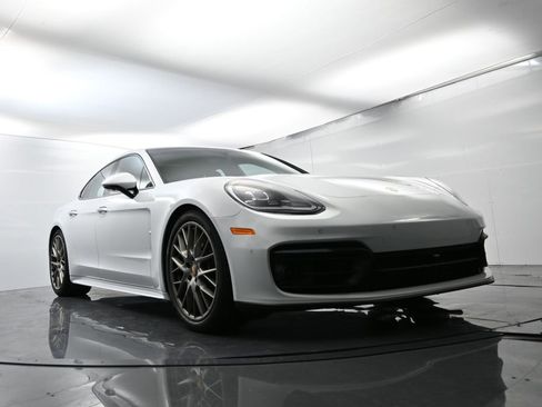 Certified 2023 Porsche Panamera Platinum Edition image 54