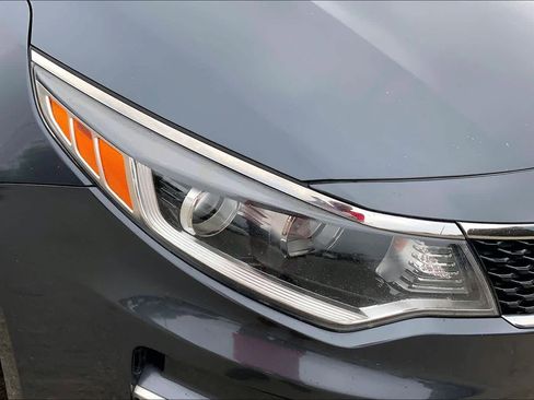 Used 2018 Kia Optima LX FWD image 26