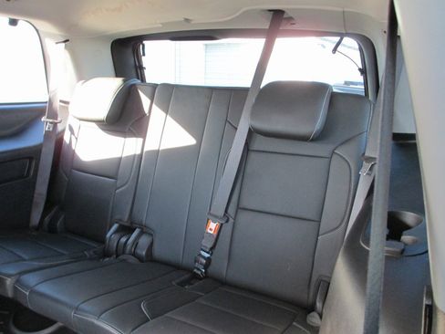 Used 2018 GMC Yukon SLT w/ Premium Edition image 21