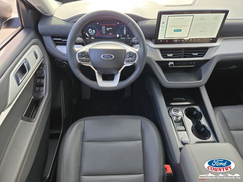 New 2025 Ford Explorer Active w/ Active Comfort Package image 9