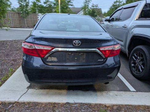Used 2015 Toyota Camry XLE image 6