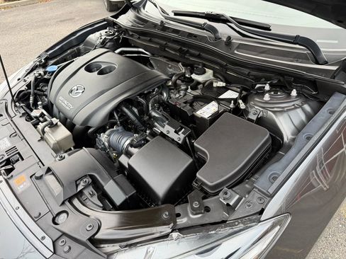 Used 2018 MAZDA MAZDA3 Touring image 30