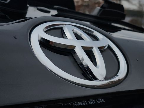 Used 2017 Toyota Highlander XLE image 30