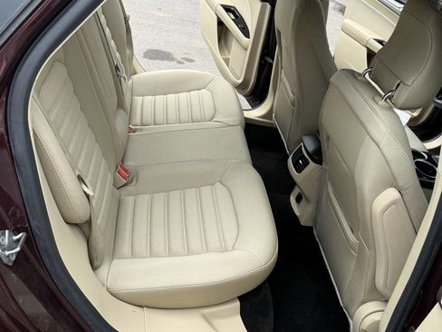 Used 2013 Ford Fusion SE FWD image 17