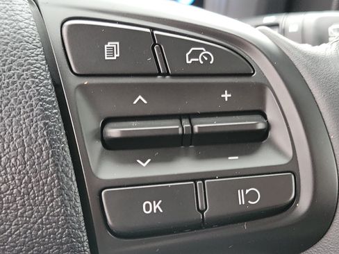 Certified 2026 Hyundai Venue SEL FWD image 9