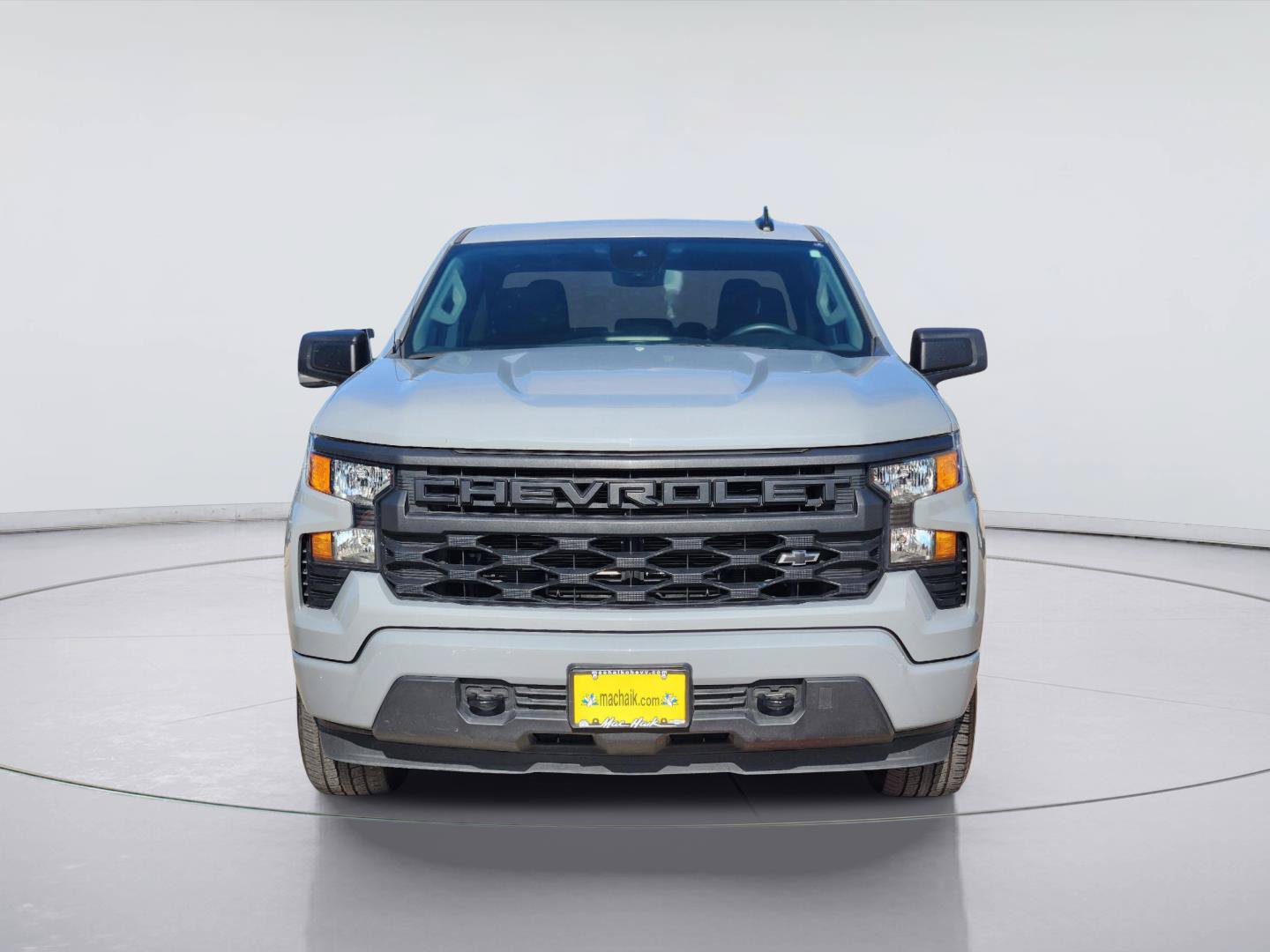 Used 2024 Chevrolet Silverado 1500 Custom RWD image 2