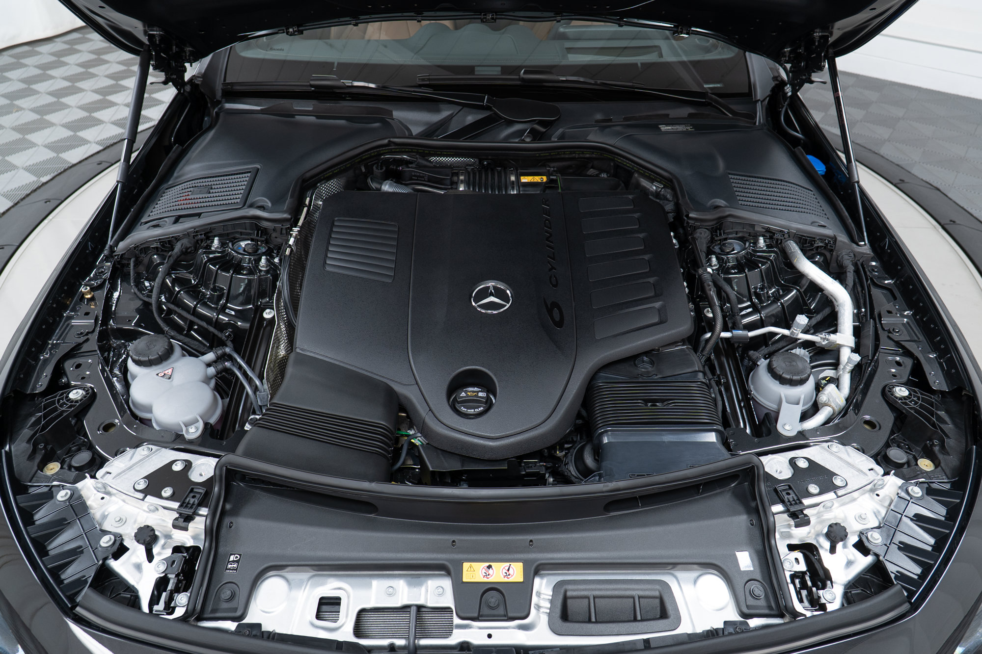 New 2026 Mercedes-Benz CLE 450 4MATIC Coupe image 9