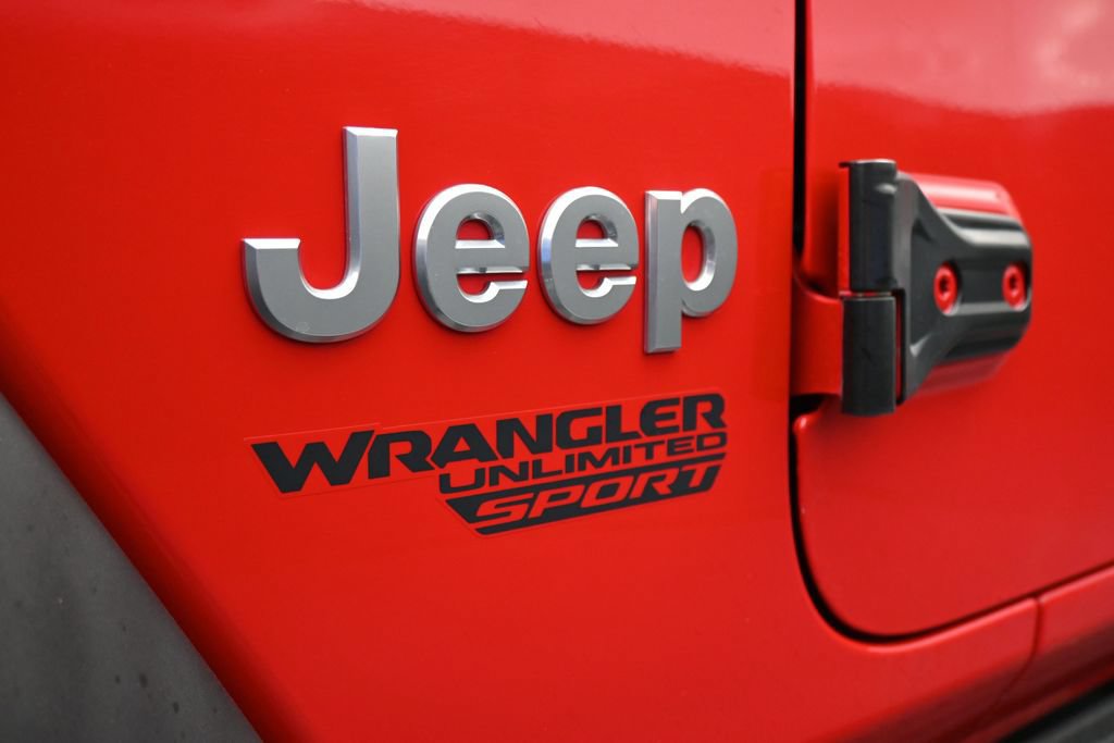 Used 2018 Jeep Wrangler Unlimited Sport S AWD/4WD image 9