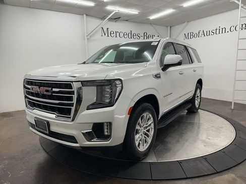 Used 2021 GMC Yukon SLT w/ SLT Luxury Plus Package image 3