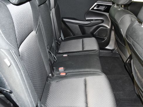 Used 2023 Mitsubishi Outlander ES FWD image 42