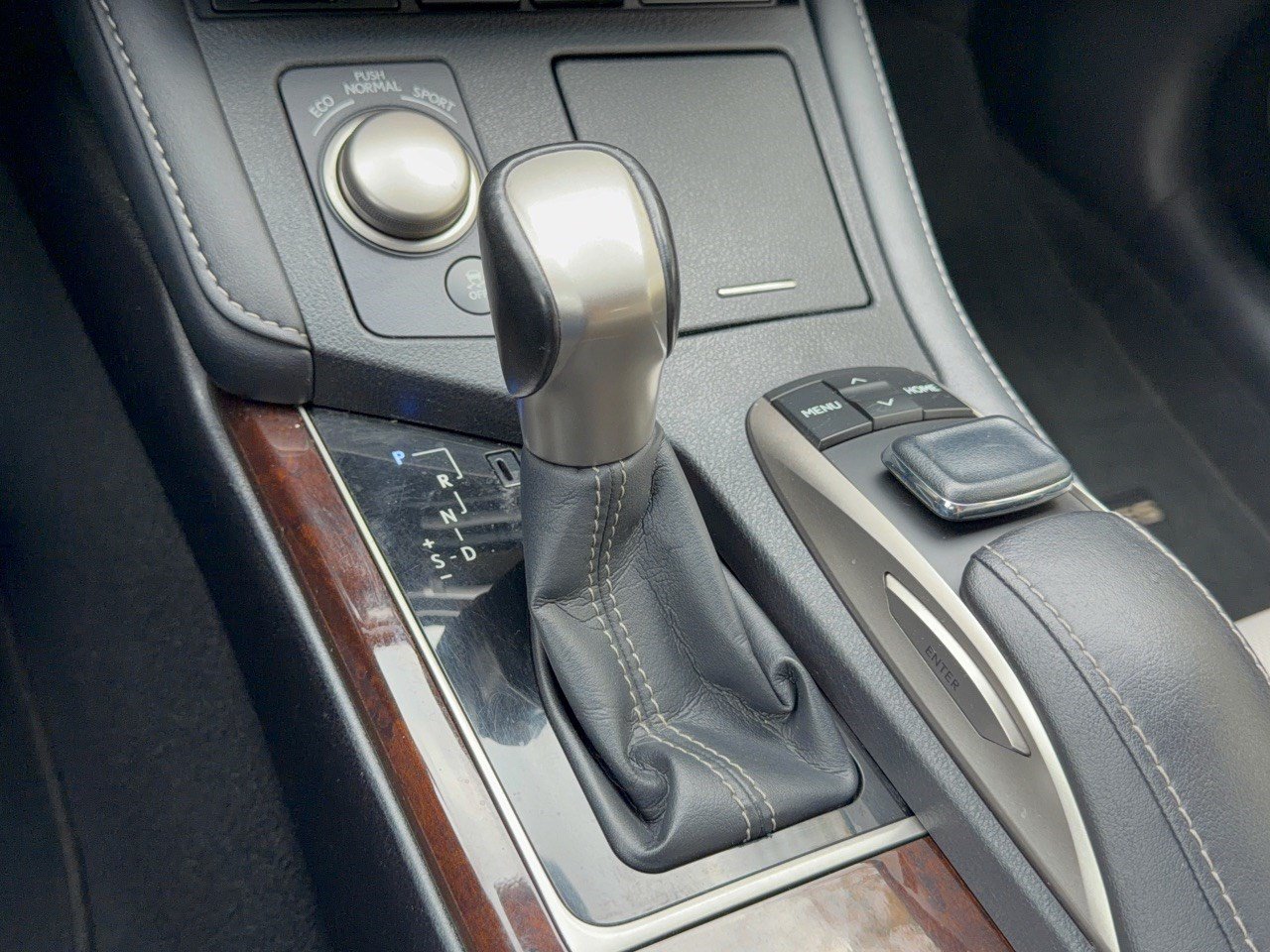 Used 2016 Lexus ES 350 w/ Luxury Package w/Wood Trim FWD image 21