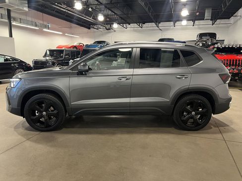 Used 2025 Volkswagen Taos SEL w/ Black Wheel Plus Package AWD/4WD image 4