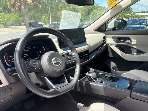 Certified 2024 Nissan Rogue SL w/ SL Premium Package FWD image 7