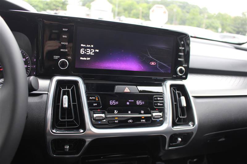 Used 2022 Kia Sorento SX AWD/4WD image 18
