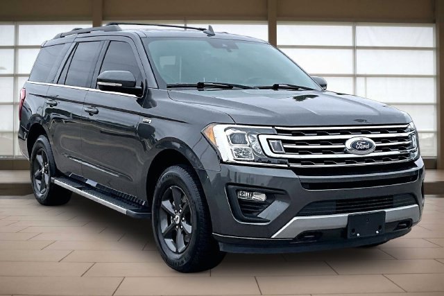 Used 2019 Ford Expedition XLT w/ Equipment Group 202A AWD/4WD image 12