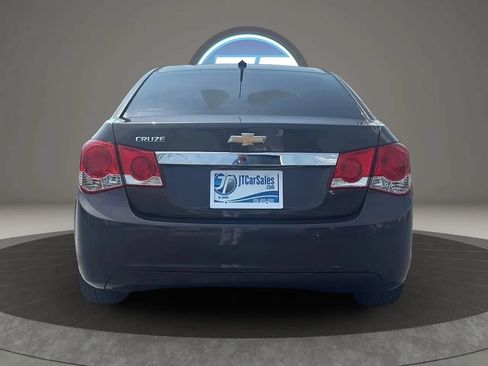 Used 2014 Chevrolet Cruze LS FWD image 12
