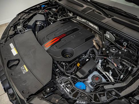 New 2026 Audi SQ5 Prestige AWD/4WD image 40