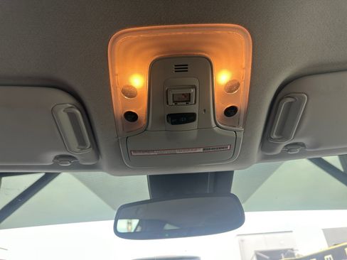 Used 2022 Toyota Prius AWD image 21