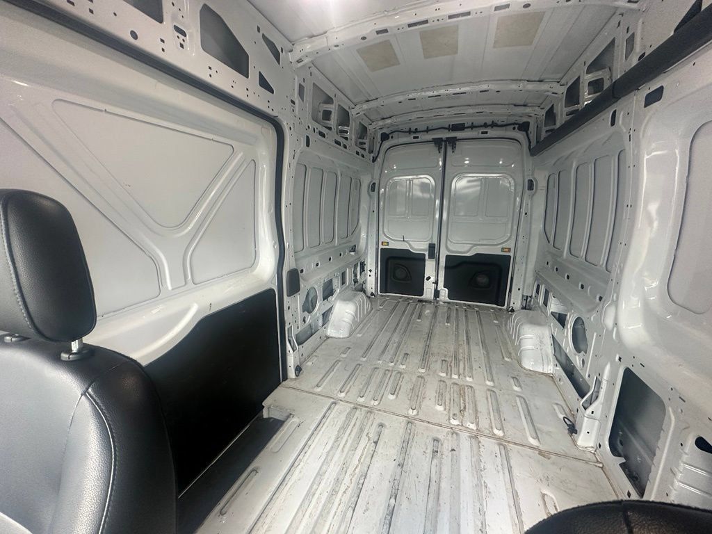 Used 2025 Ford Transit 250 148 High Roof RWD image 14