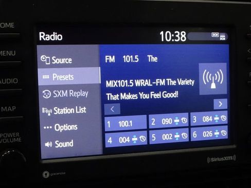 Used 2021 Toyota RAV4 XLE w/ Convenience Package image 31