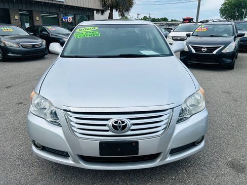 Used 2009 Toyota Avalon Limited FWD image 2