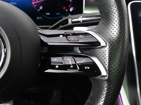 Used 2025 Mercedes-Benz C 300 4MATIC Sedan image 33