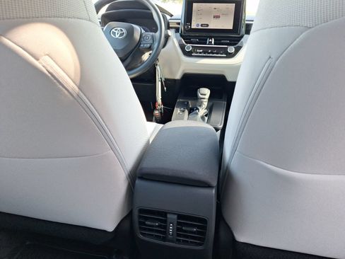 Used 2026 Toyota Corolla Cross L FWD image 30