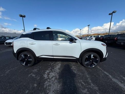 New 2026 Nissan Kicks SR w/ Cold Weather Package image 4