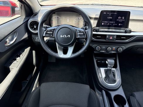 Used 2024 Kia Forte LXS FWD image 11
