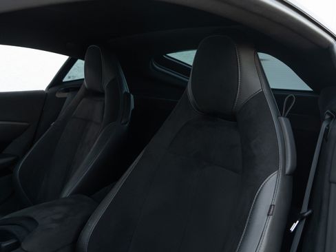 Used 2020 Aston Martin V8 Vantage Coupe RWD image 22