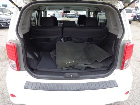 Used 2012 Scion xB 5-Door Wagon 5-Spd MT image 13