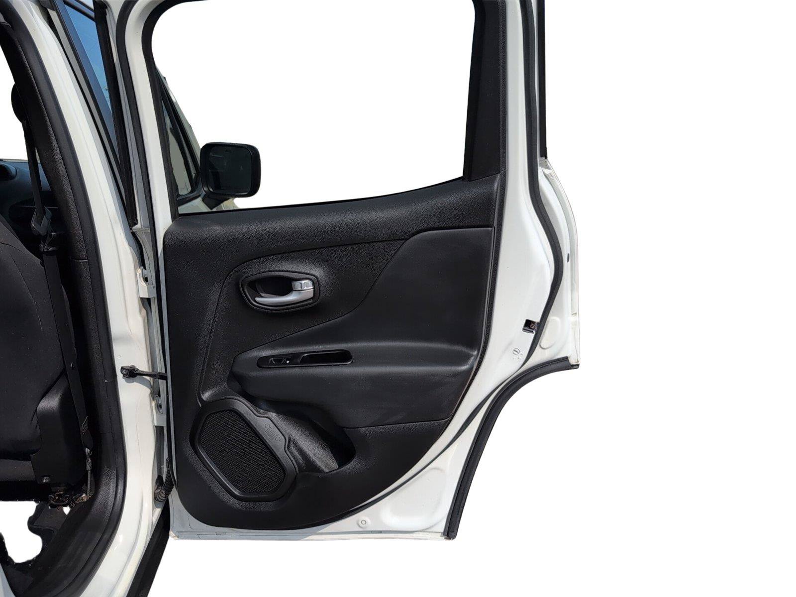 Used 2023 Jeep Renegade Latitude AWD/4WD image 18