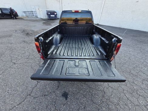 Used 2004 Chevrolet Colorado 2WD Extended Cab w/ Comfort Convenience Package image 15