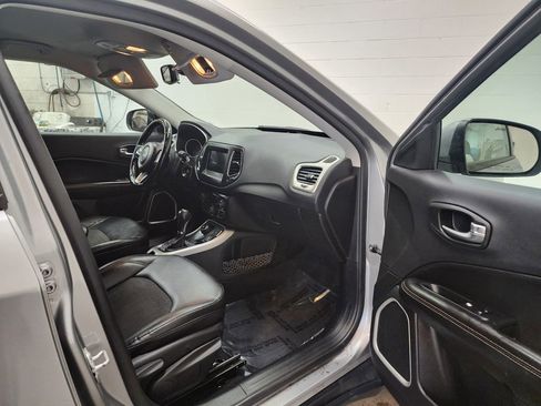 Used 2020 Jeep Compass Latitude w/ Cold Weather Group image 32