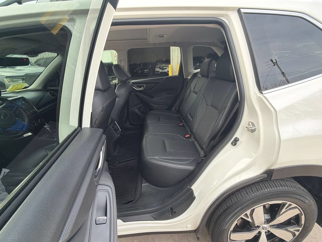 Used 2019 Subaru Forester Touring AWD/4WD image 10