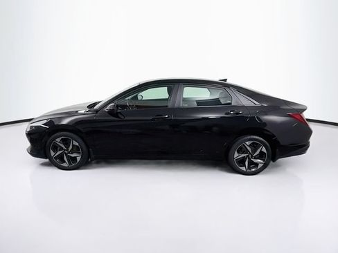 Used 2023 Hyundai Elantra SEL w/ Convenience Package FWD image 5