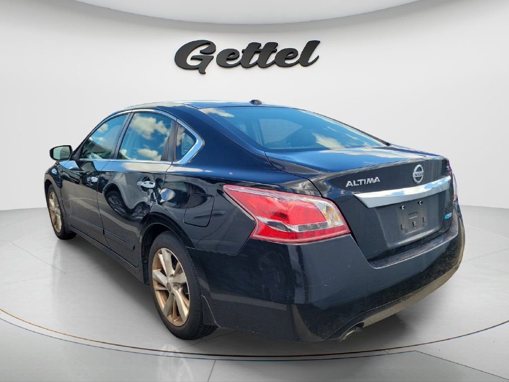 Used 2013 Nissan Altima 2.5 SL w/ Technology Pkg FWD image 8