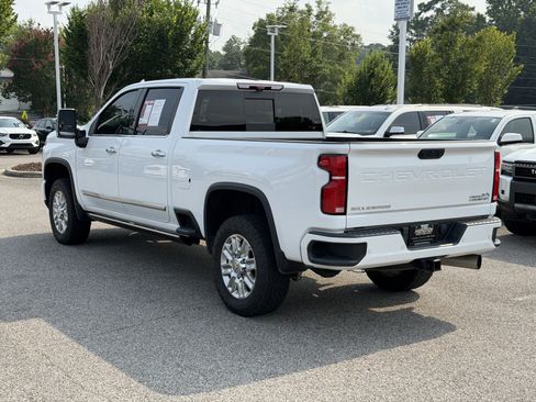 Used 2024 Chevrolet Silverado 2500 High Country w/ High Country Premium Package AWD/4WD image 8