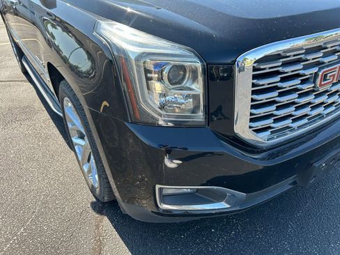 Used 2019 GMC Yukon XL Denali w/ Open Road Package RWD image 3