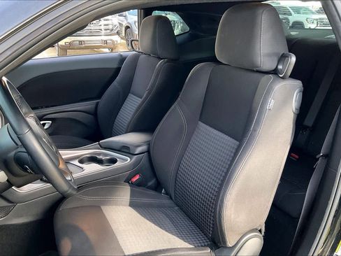Used 2021 Dodge Challenger SXT w/ Blacktop Package image 8